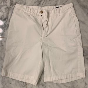 Vineyard Vines White Club shorts 30